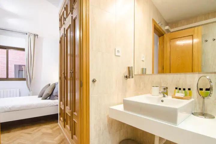 Bright & Spacious- City Center- 2Rooms-2Bathrooms Madrid Exteriér fotografie